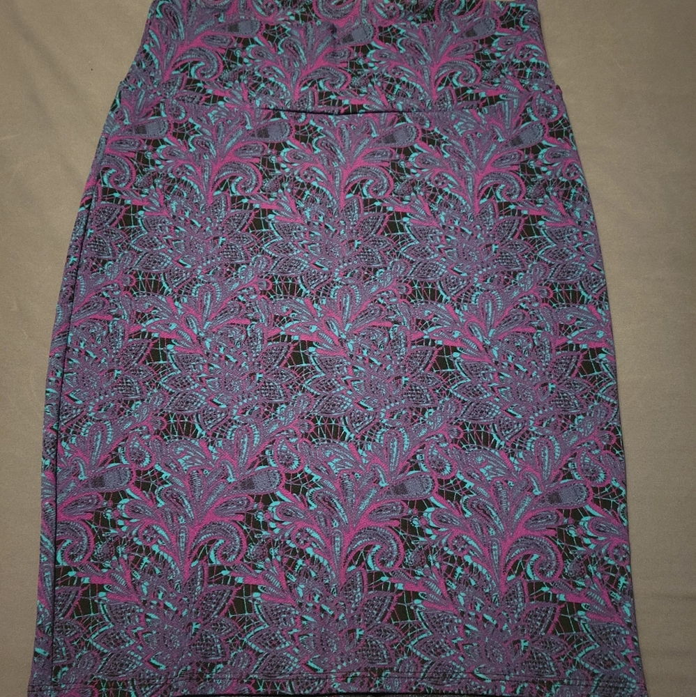 LuLaRoe Cassie Pencil Skirt (Sz Medium)